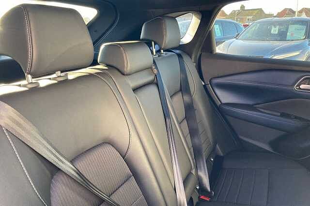 Nissan Qashqai 1.3 DiG-T MH 158 Tekna 5dr