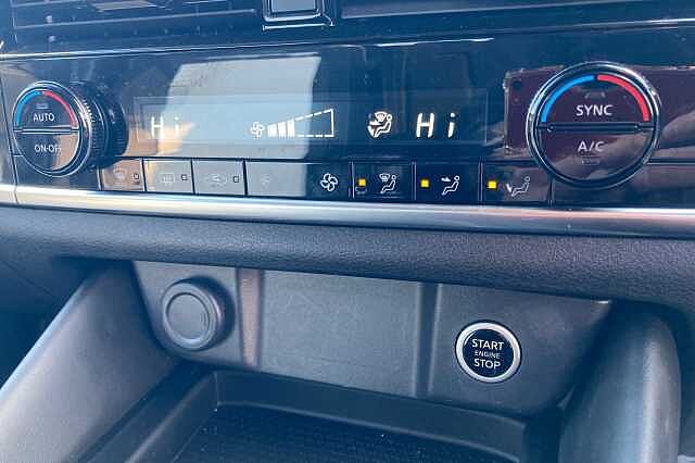 Nissan Qashqai 1.3 DiG-T MH N-Connecta 5dr