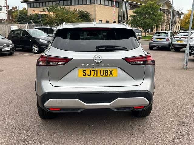 Nissan Qashqai 1.3 DiG-T MH N-Connecta 5dr