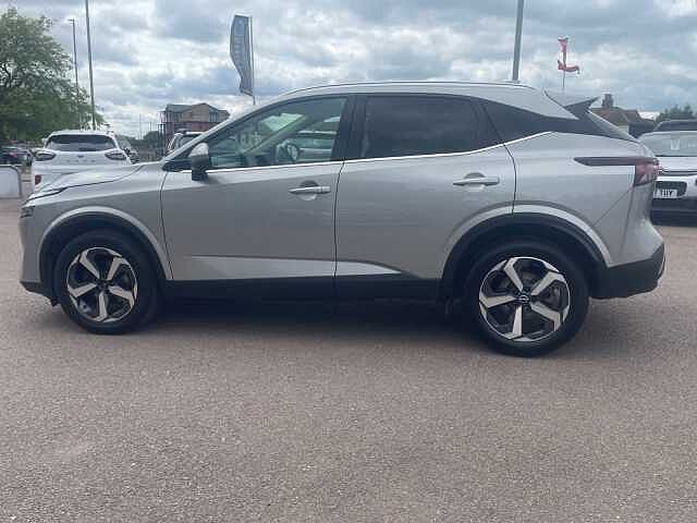 Nissan Qashqai 1.3 DiG-T MH N-Connecta 5dr
