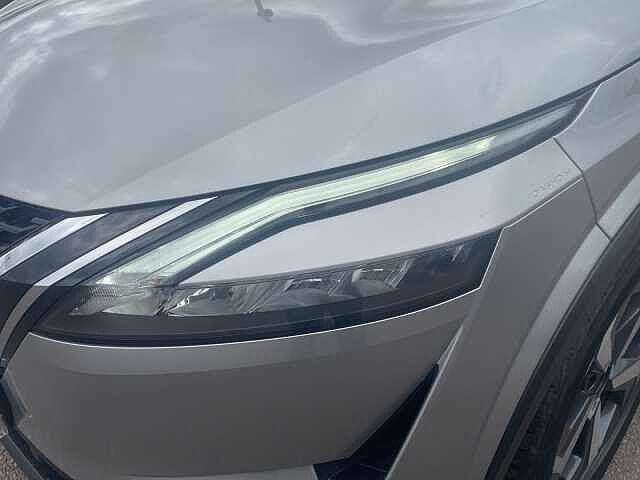 Nissan Qashqai 1.3 DiG-T MH N-Connecta 5dr