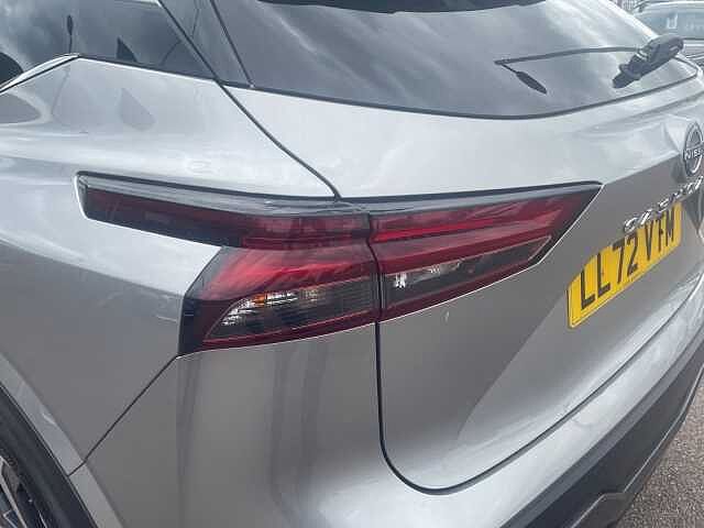 Nissan Qashqai 1.3 DiG-T MH N-Connecta 5dr