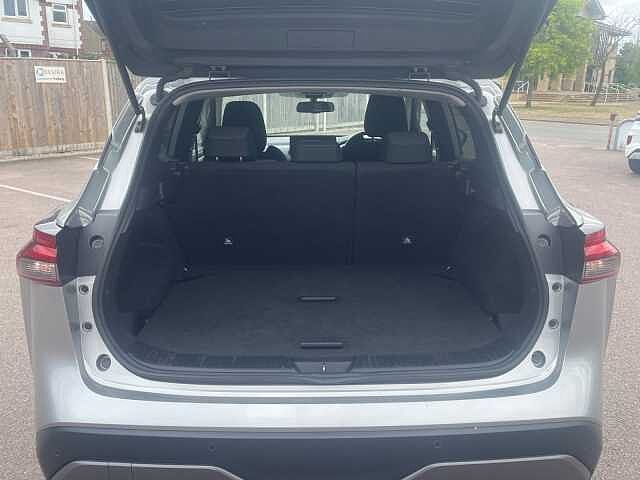 Nissan Qashqai 1.3 DiG-T MH N-Connecta 5dr