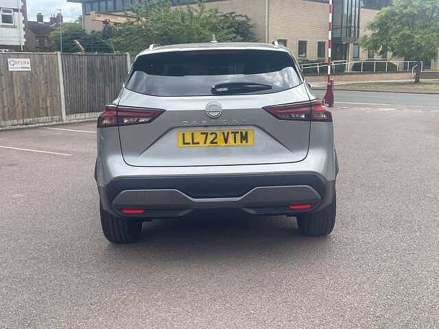 Nissan Qashqai 1.3 DiG-T MH N-Connecta 5dr