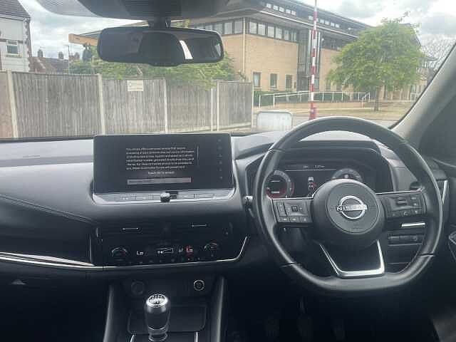 Nissan Qashqai 1.3 DiG-T MH N-Connecta 5dr