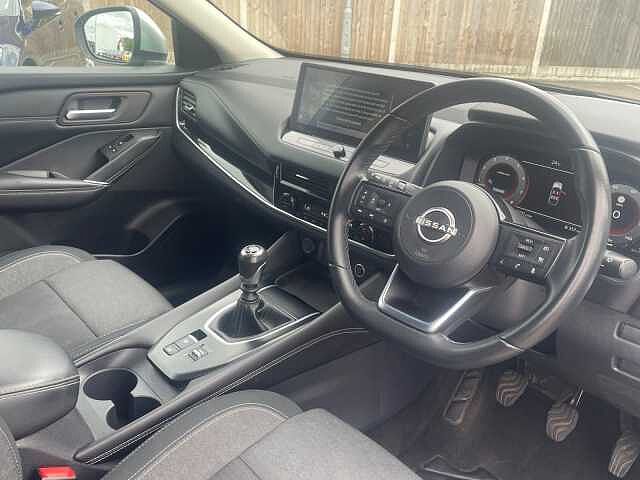 Nissan Qashqai 1.3 DiG-T MH N-Connecta 5dr