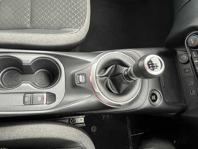 Nissan Juke 1.0 DiG-T N-Connecta 5dr