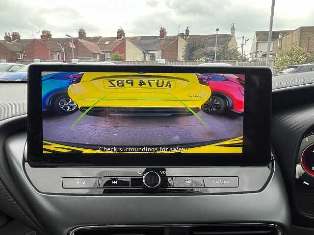 Nissan Juke 1.0 DiG-T N-Connecta 5dr