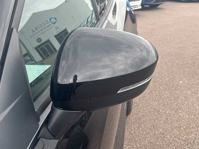 Nissan Juke 1.0 DiG-T N-Connecta 5dr