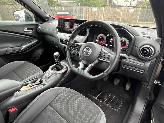 Nissan Juke 1.0 DiG-T N-Connecta 5dr