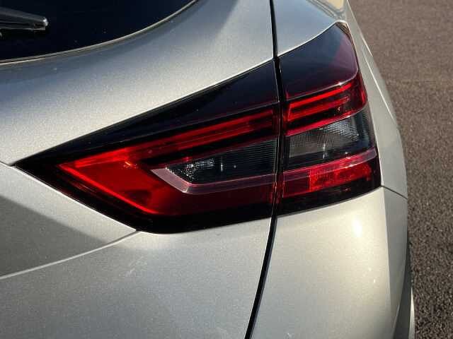 Nissan Juke 1.0 DiG-T 114 Tekna 5dr