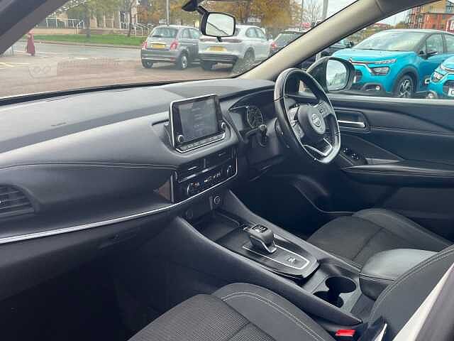 Nissan Qashqai 1.3 DiG-T MH 158 Acenta Premium 5dr Xtronic