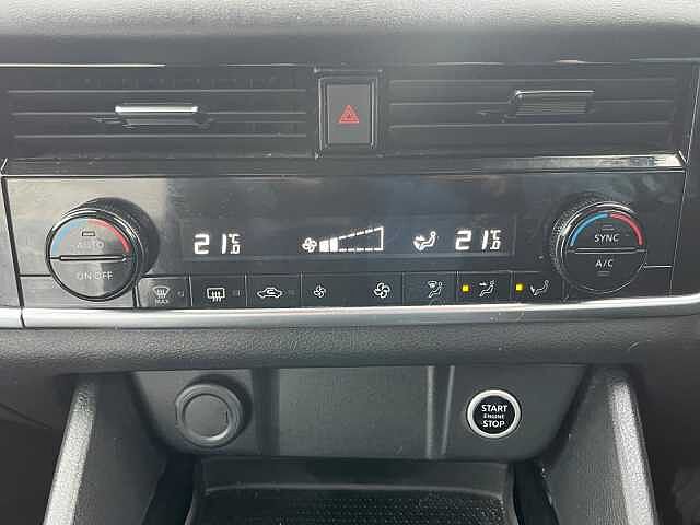 Nissan Qashqai 1.3 DiG-T MH 158 Acenta Premium 5dr Xtronic