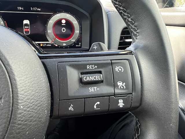 Nissan Qashqai 1.5 E-Power N-Connecta [Glass Roof] 5dr Auto