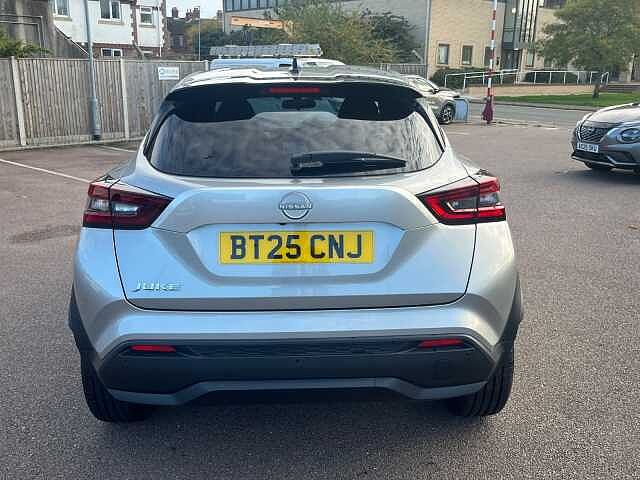 Nissan Juke 1.0 DiG-T N-Connecta 5dr